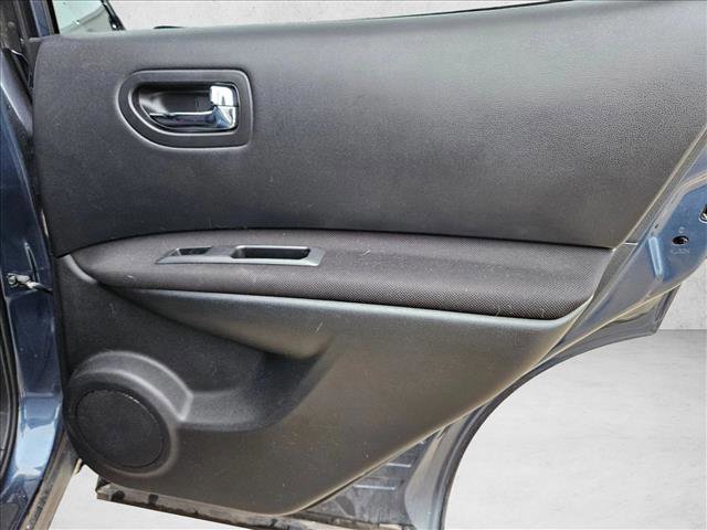 Used 2013 Nissan Rogue SV w/ Premium Pkg image 21