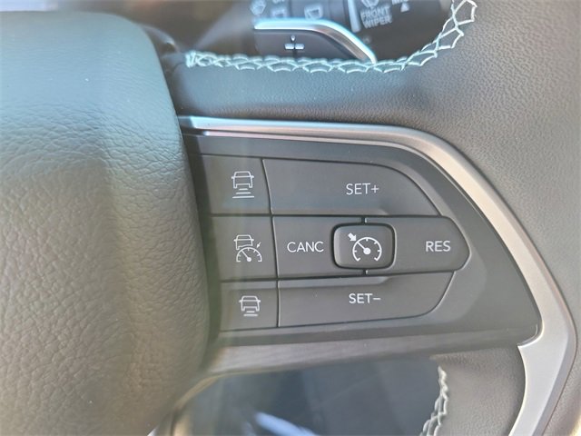 New 2025 Jeep Grand Cherokee Altitude image 21