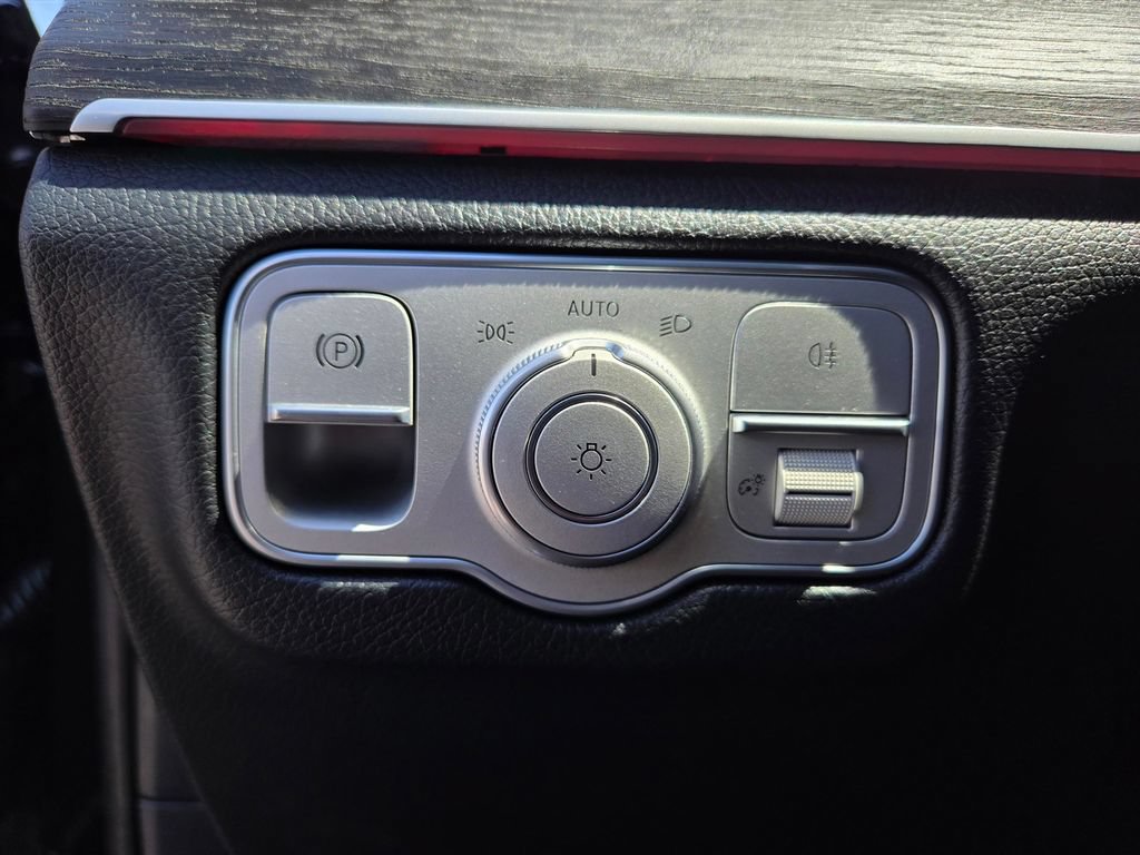 Used 2025 Mercedes-Benz GLE 350 4MATIC image 22
