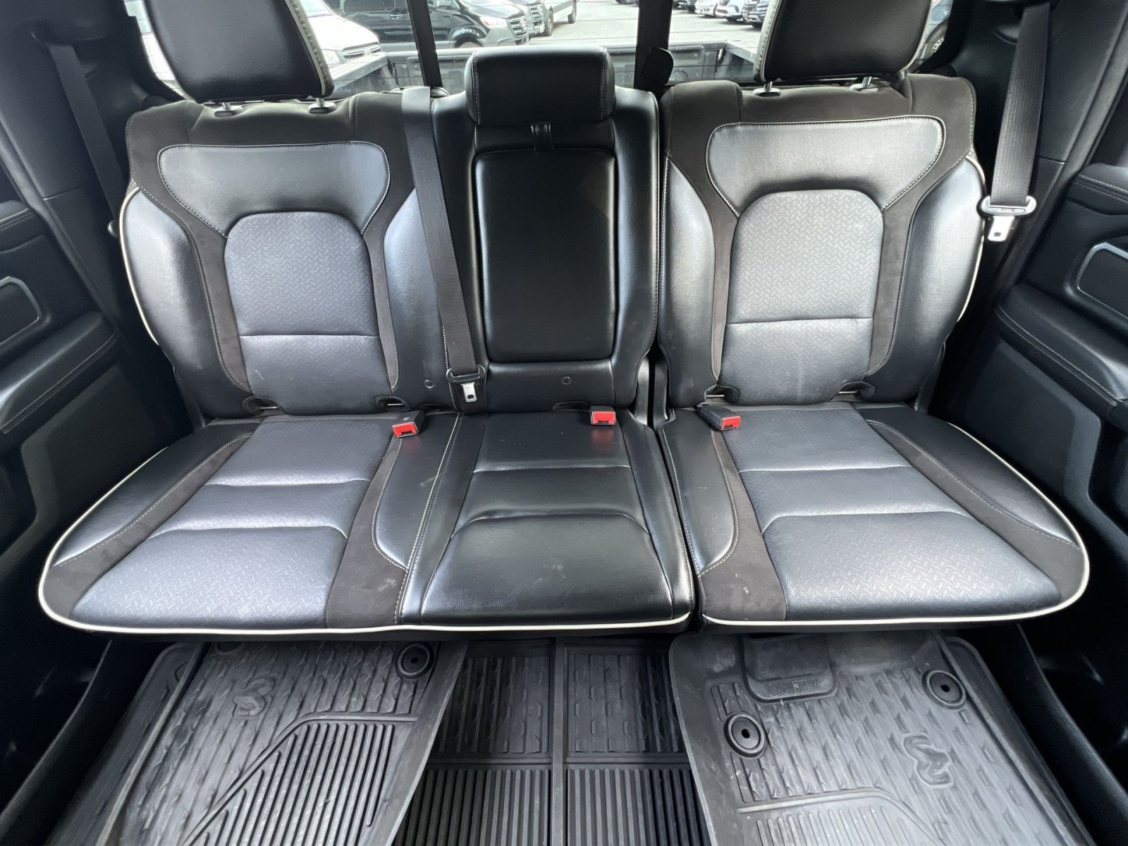 Used 2024 RAM 1500 Laramie AWD/4WD image 15