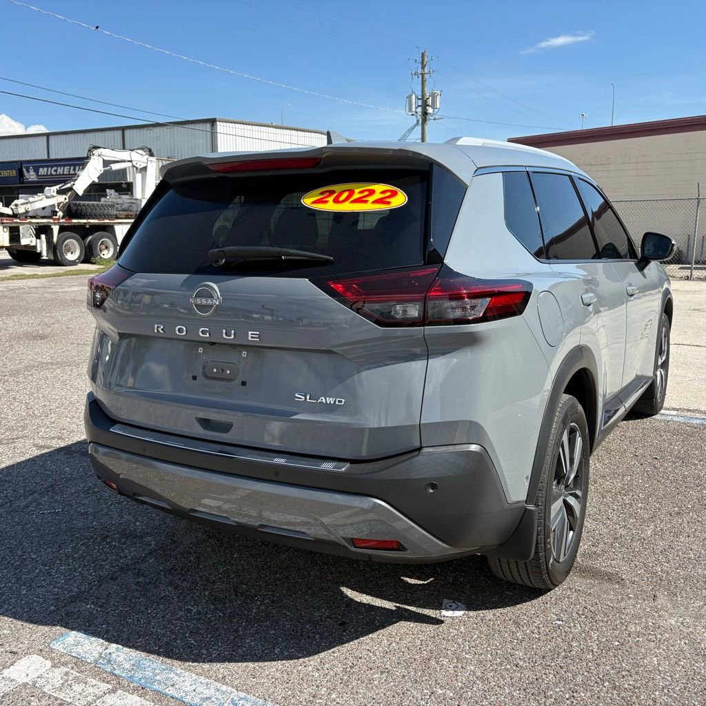 Used 2022 Nissan Rogue SL w/ SL Premium Package image 3