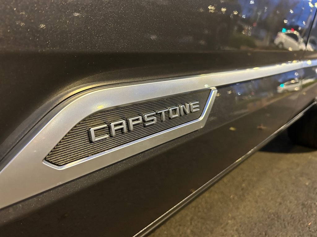 Used 2025 Toyota Sequoia 4WD image 33