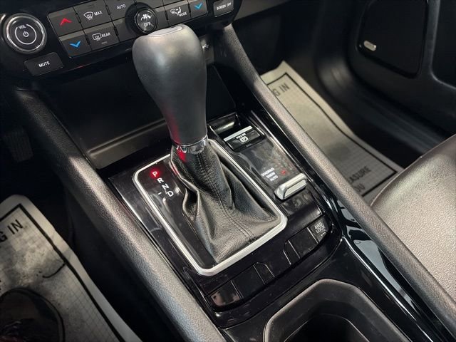 Used 2024 Jeep Compass Limited w/ Sun and Sound Group image 19