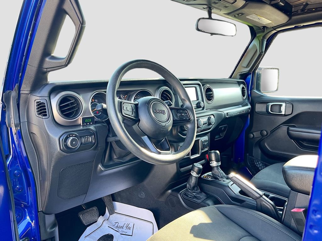 Used 2018 Jeep Wrangler Unlimited Sport image 9