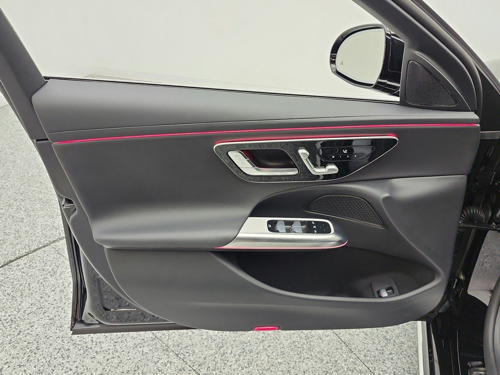 Used 2025 Mercedes-Benz E 350 Sedan image 15