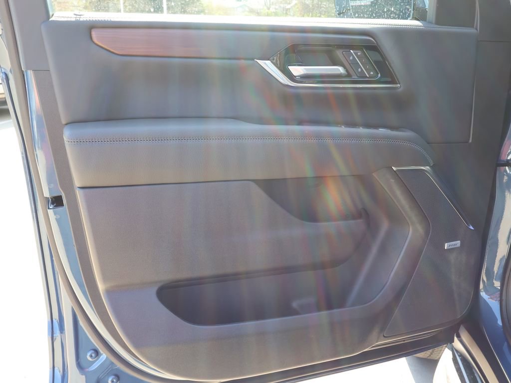 New 2026 GMC Yukon XL Denali w/ Advanced Technology Package image 12