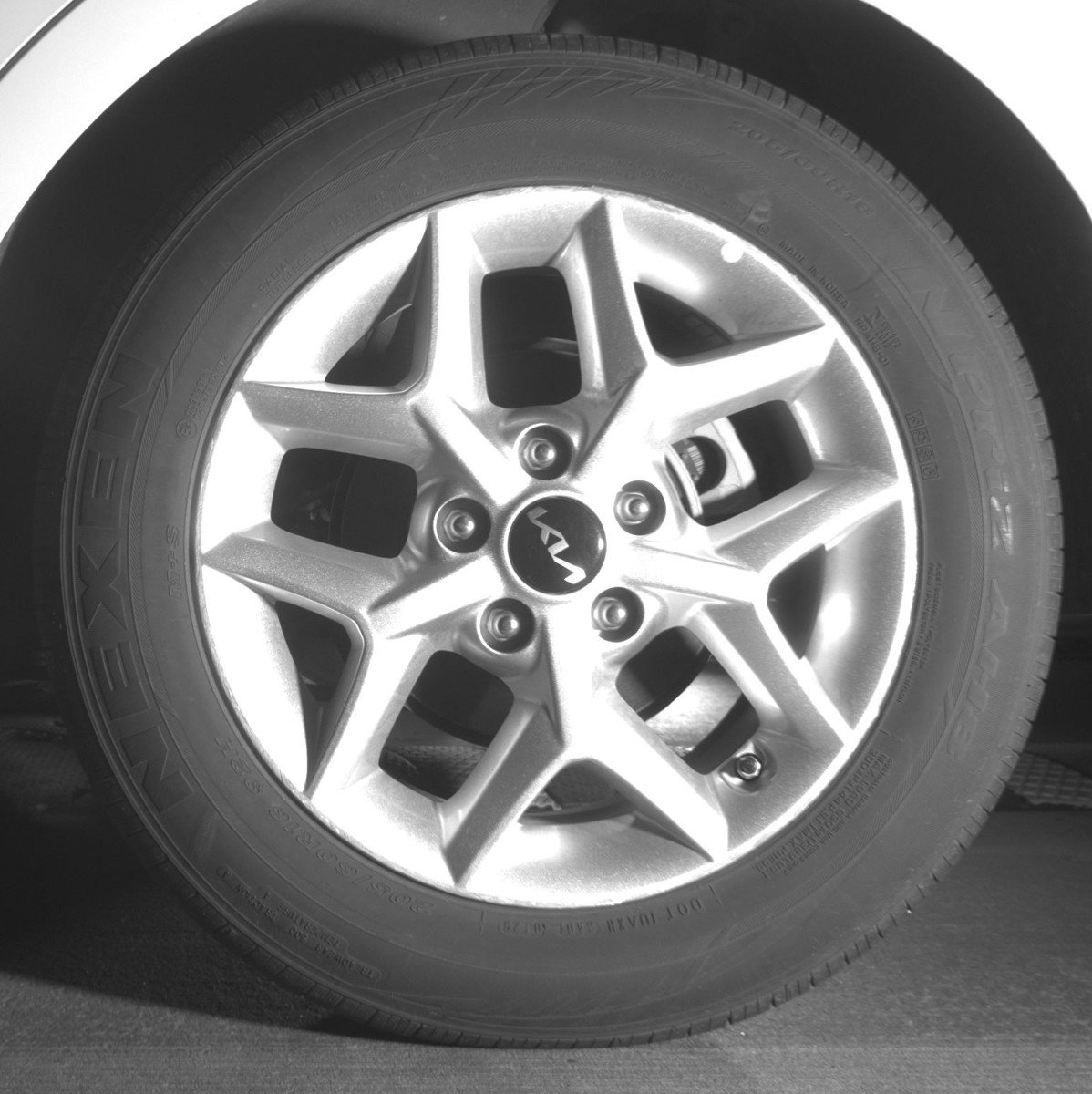 Used 2025 Kia Soul LX w/ LX Technology Package FWD image 14
