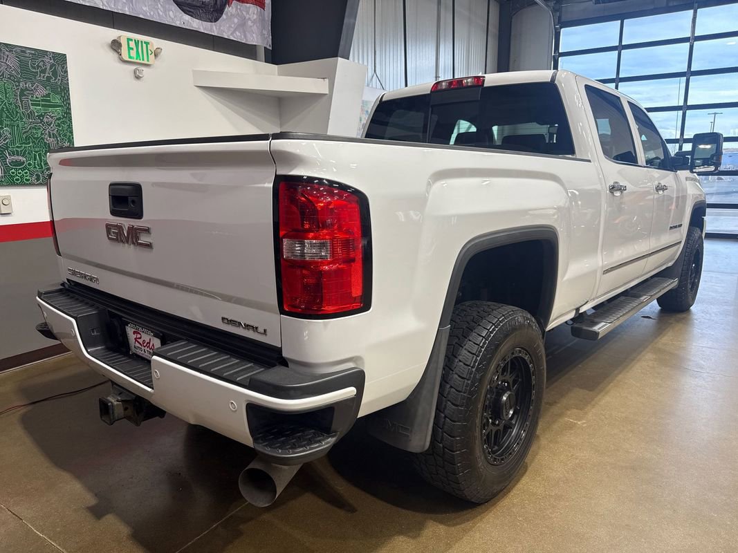 Used 2017 GMC Sierra 3500 Denali image 29