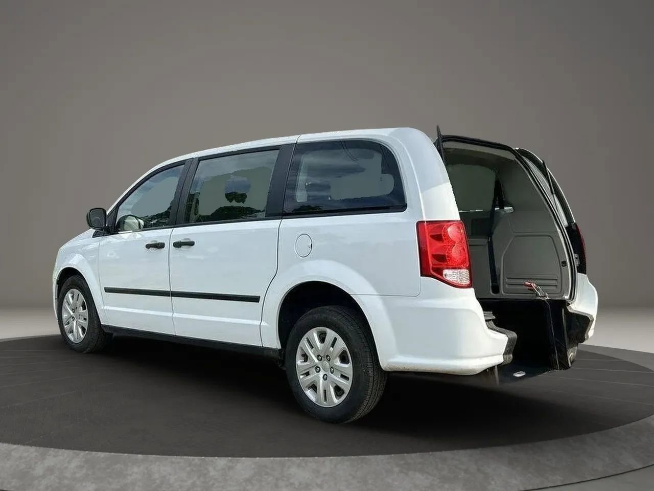 Used 2016 Dodge Grand Caravan American Value Package