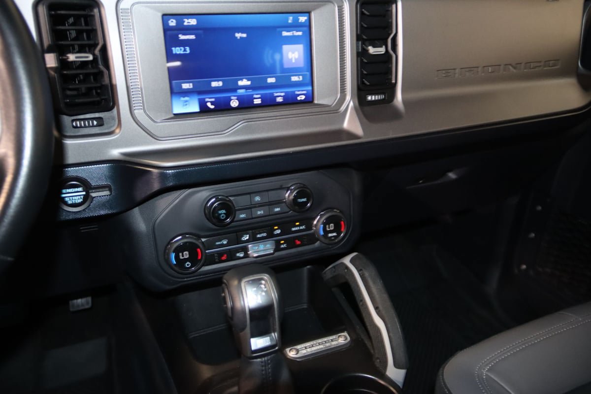 Used 2023 Ford Bronco Outer Banks AWD/4WD image 52
