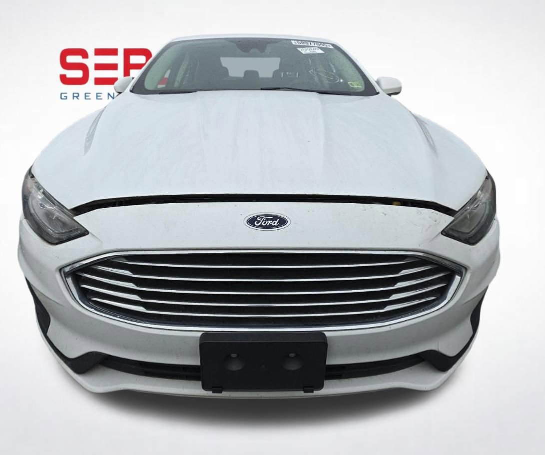 Used 2019 Ford Fusion SE image 3