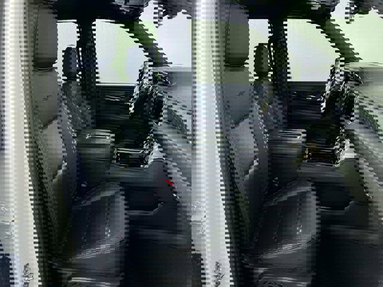 Used 2022 GMC Yukon XL Denali image 28