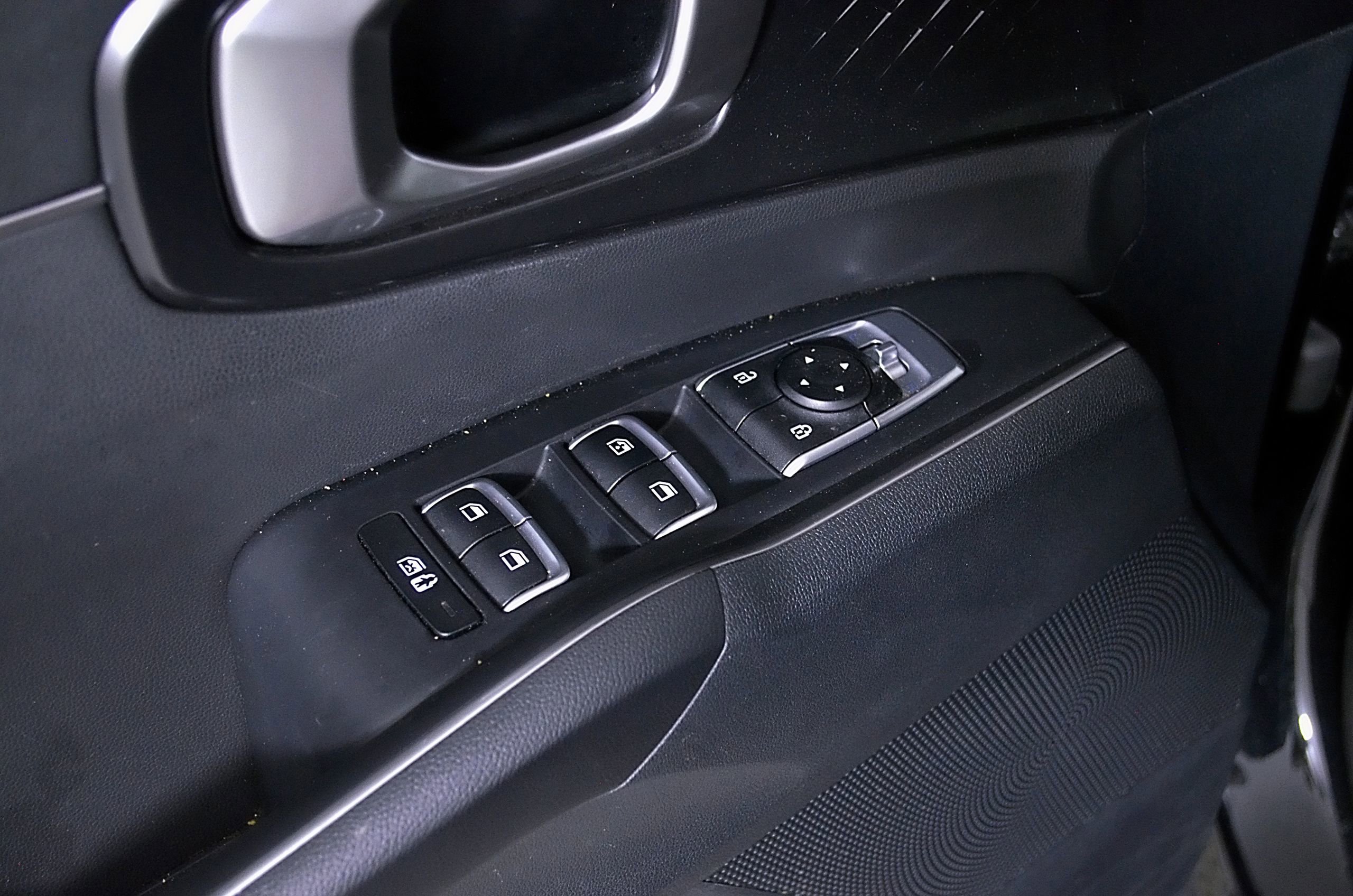 Used 2022 Kia Sorento S FWD image 16
