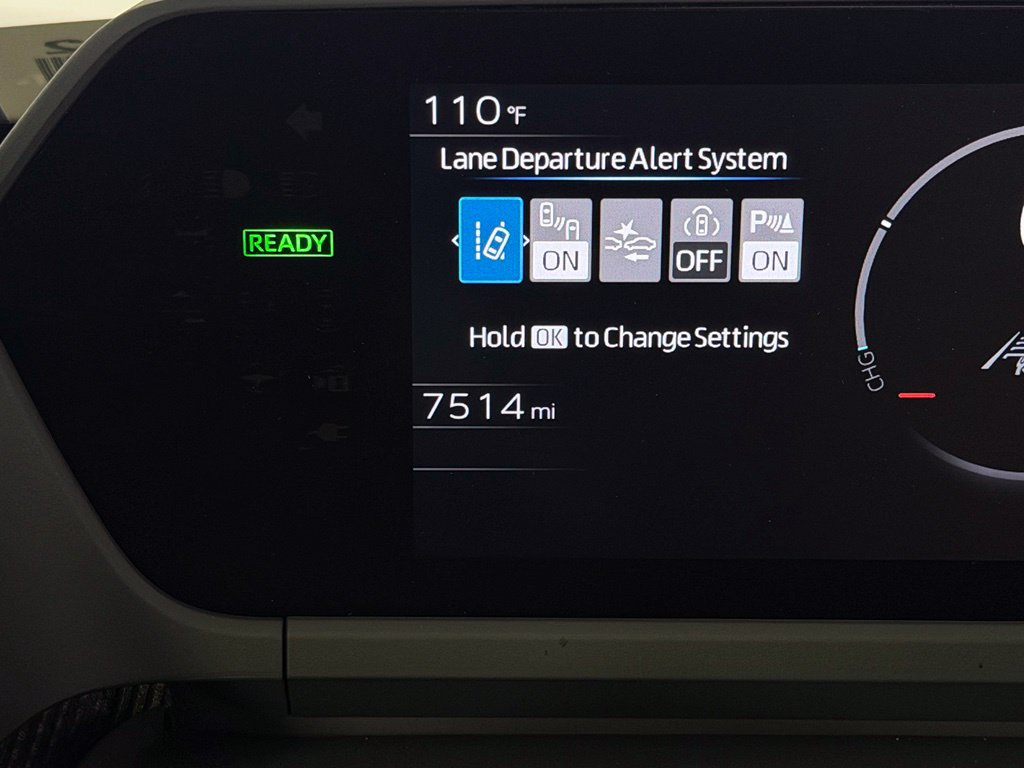 Used 2025 Toyota bZ4X FWD image 15