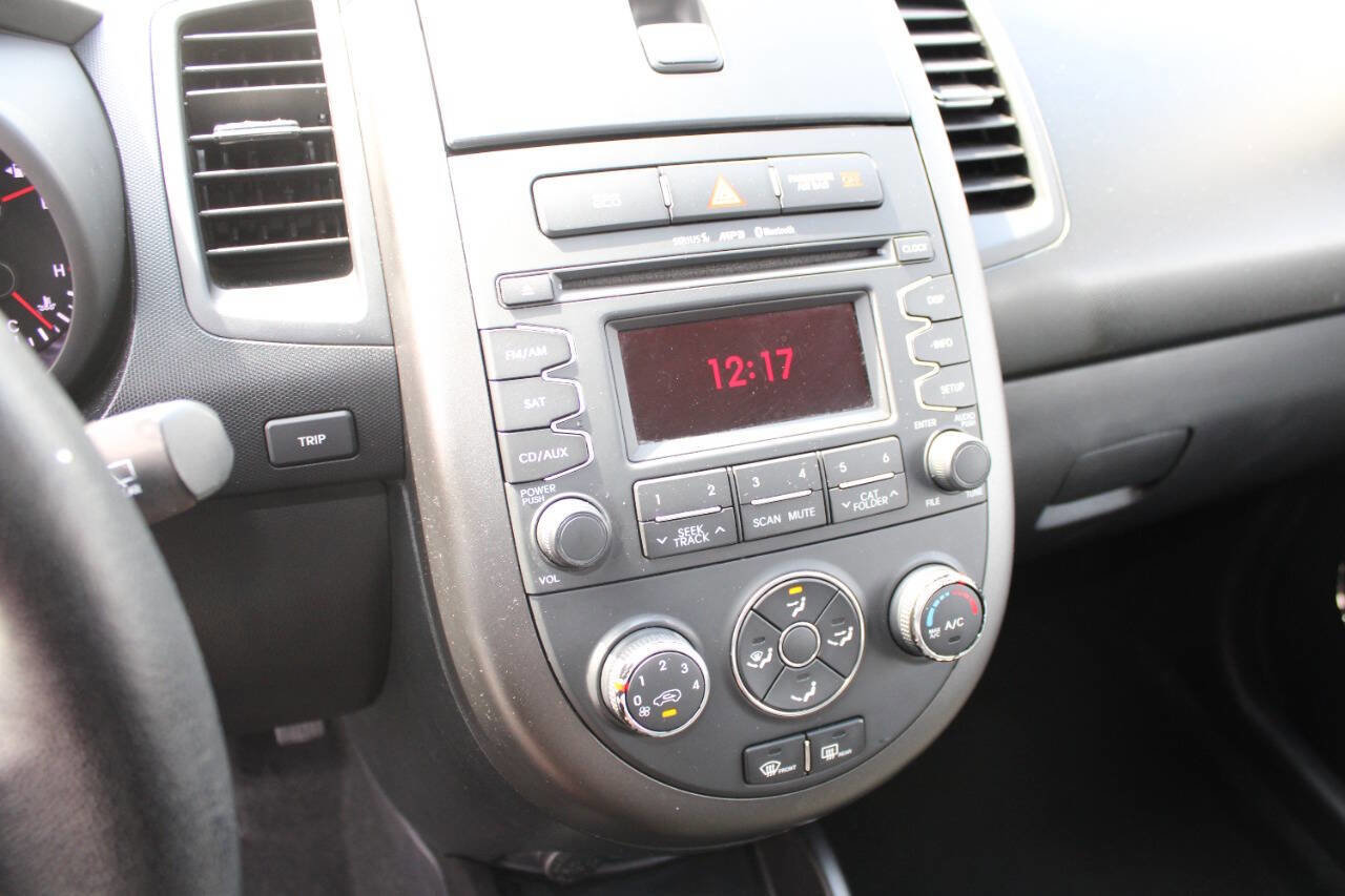 Used 2012 Kia Soul + image 15