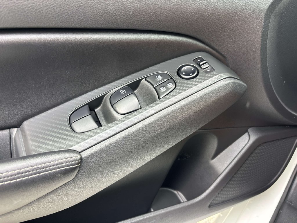 Used 2024 Nissan Altima 2.5 SV w/ SV Premium Package AWD/4WD image 18