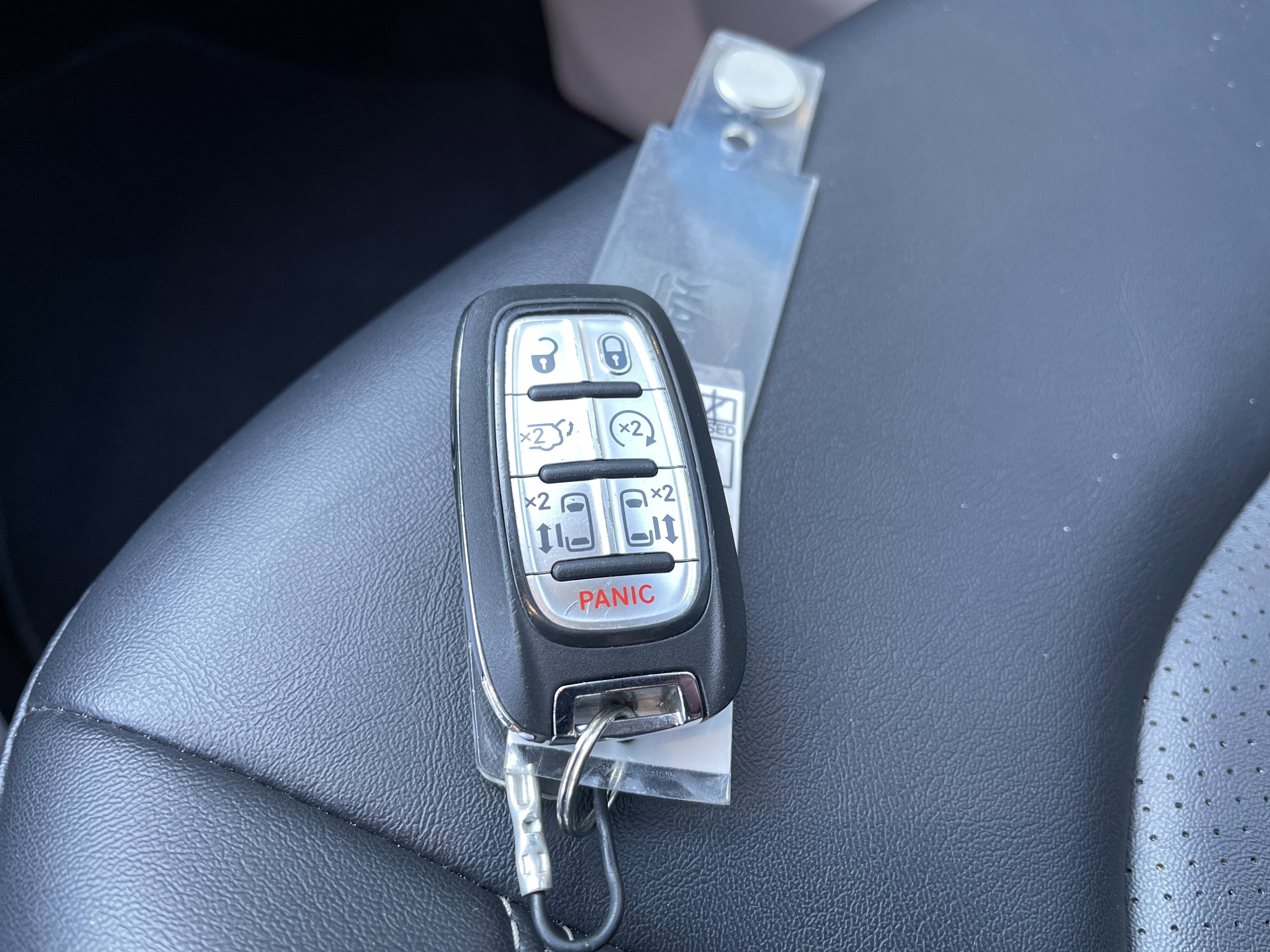 Used 2024 Chrysler Pacifica Touring-L image 44