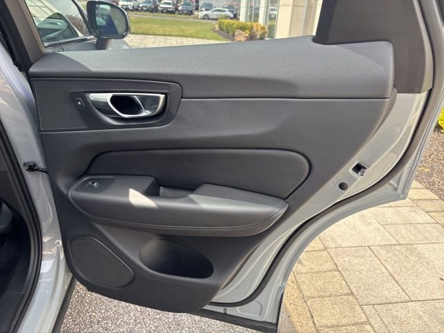 Used 2025 Volvo XC60 B5 Plus AWD/4WD image 13