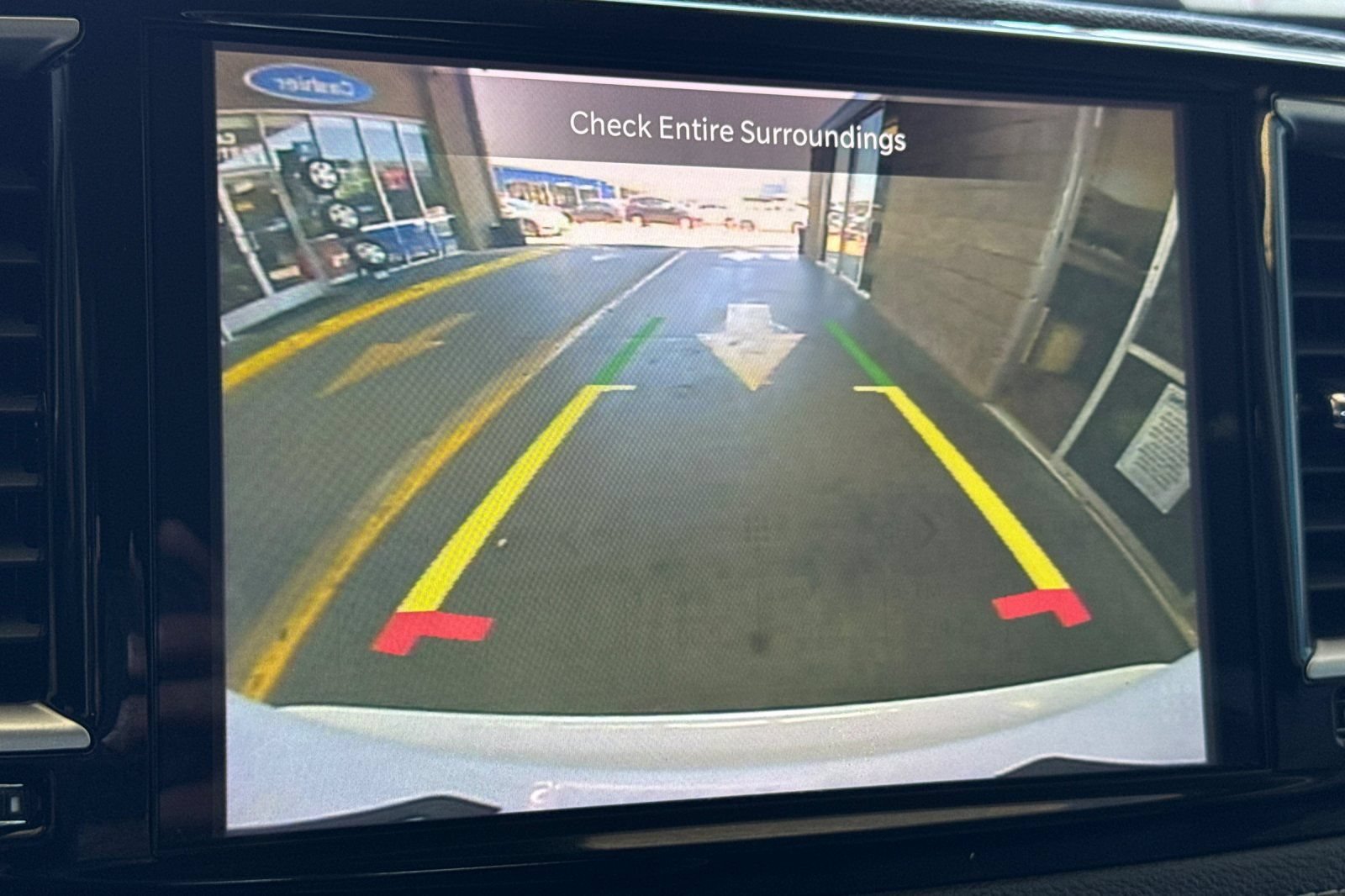 Used 2023 Chrysler Pacifica Touring-L FWD image 20