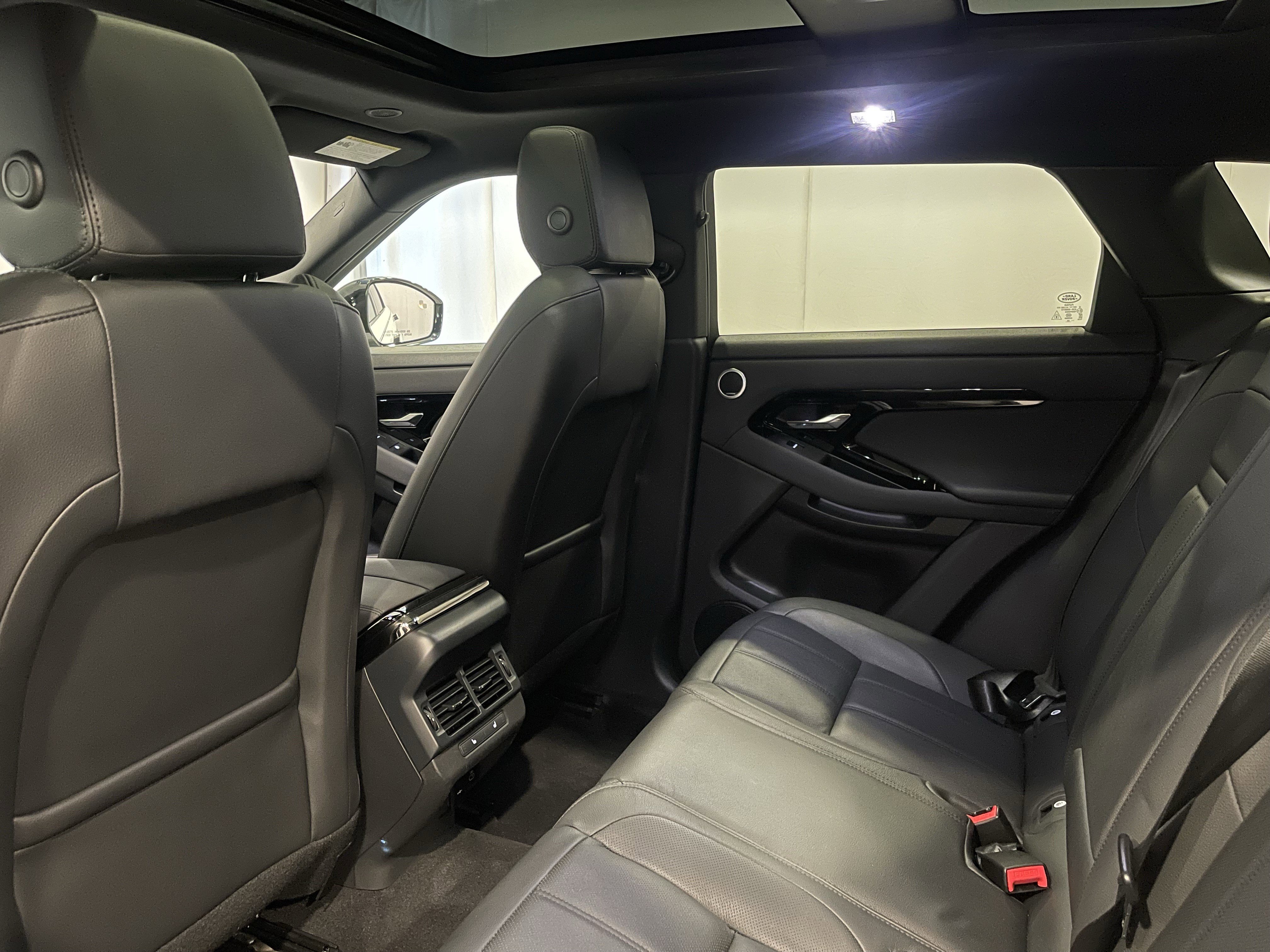 Used 2024 Land Rover Range Rover Evoque S image 23