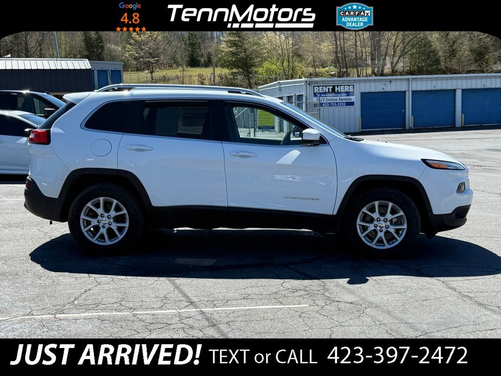 Used 2018 Jeep Cherokee Latitude Plus w/ Cold Weather Group image 4