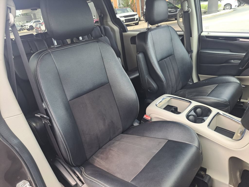 Used 2019 Dodge Grand Caravan SXT FWD image 36