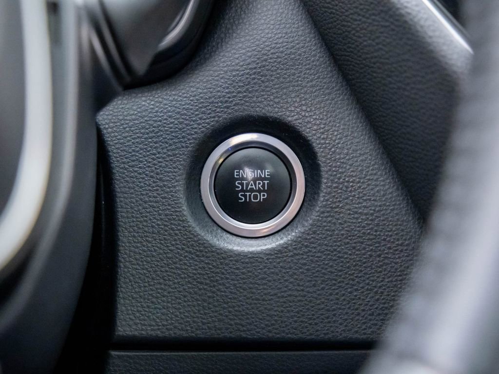 Used 2020 Toyota Corolla SE w/ SE Premium Package image 19