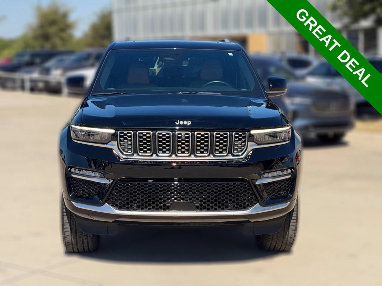 Used 2023 Jeep Grand Cherokee Summit w/ Luxury Tech Group V AWD/4WD image 4
