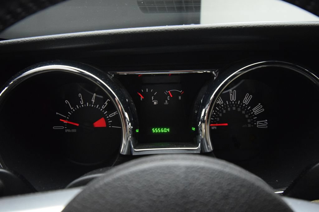 Used 2006 Ford Mustang Premium RWD image 16