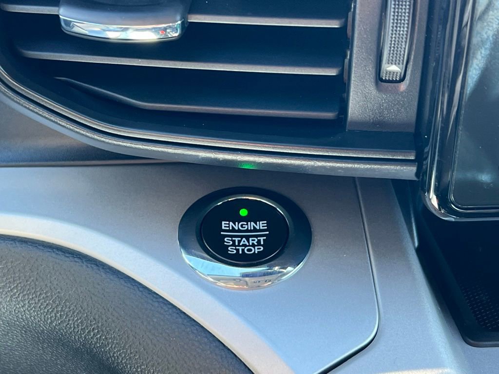 Used 2021 Ford Explorer XLT image 33