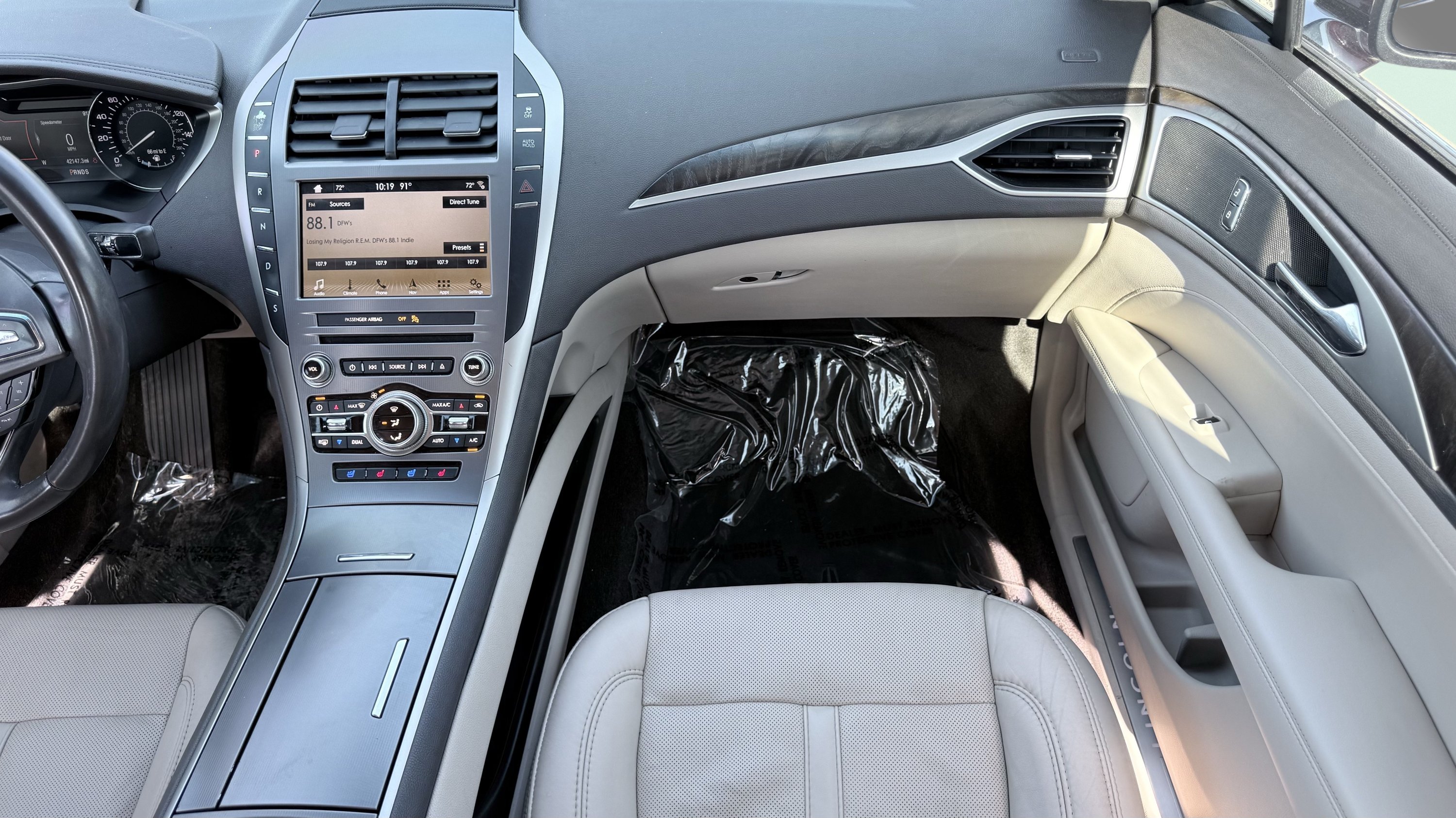 Used 2017 Lincoln MKZ Reserve FWD image 42