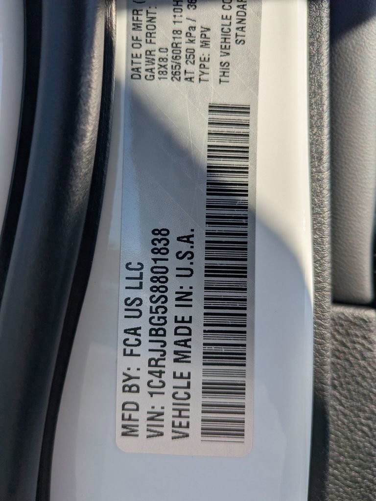 New 2025 Jeep Grand Cherokee L Limited w/ Luxury Tech Group II image 36