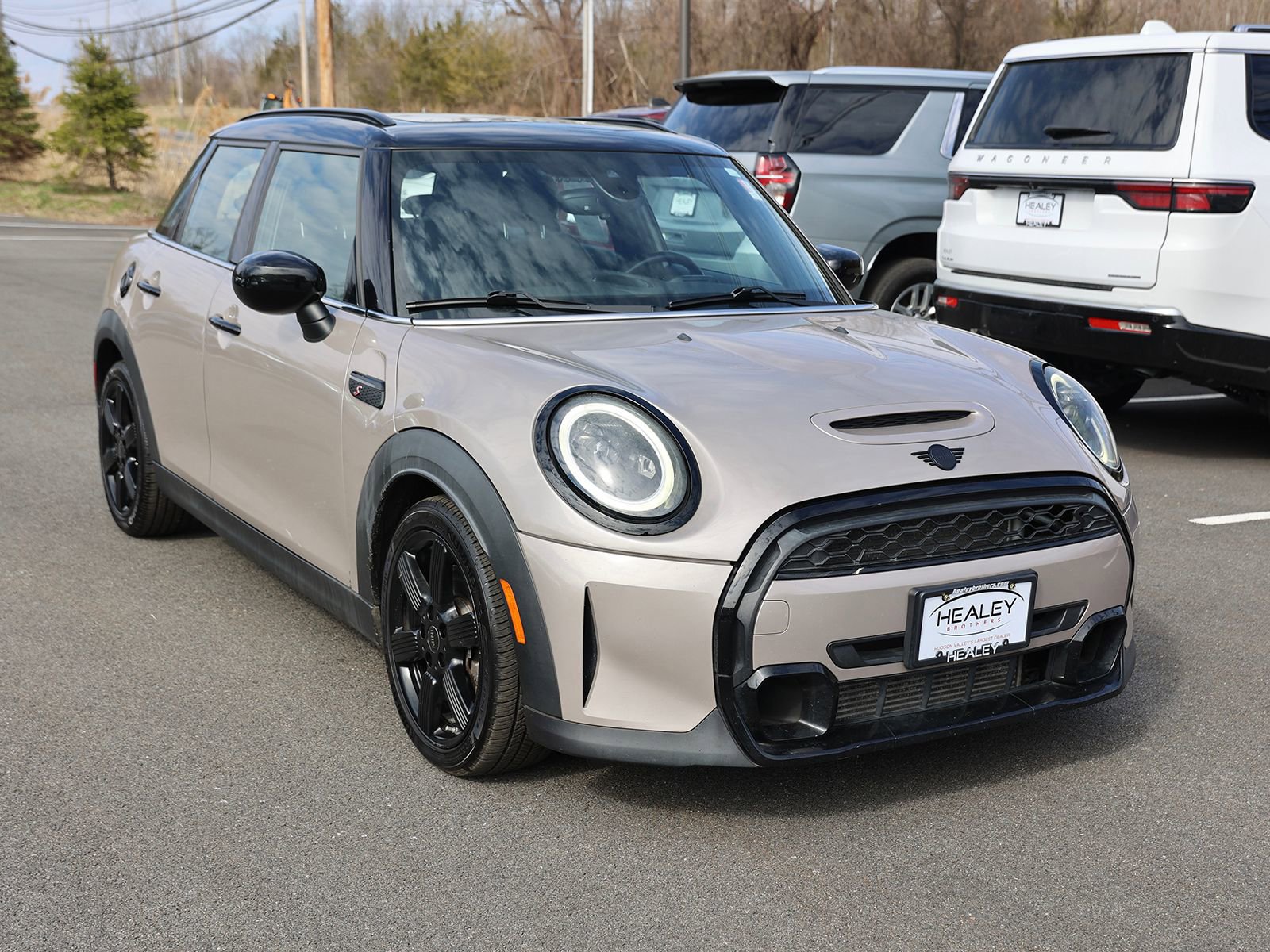 Used 2022 MINI Cooper S w/ Premium Package image 1