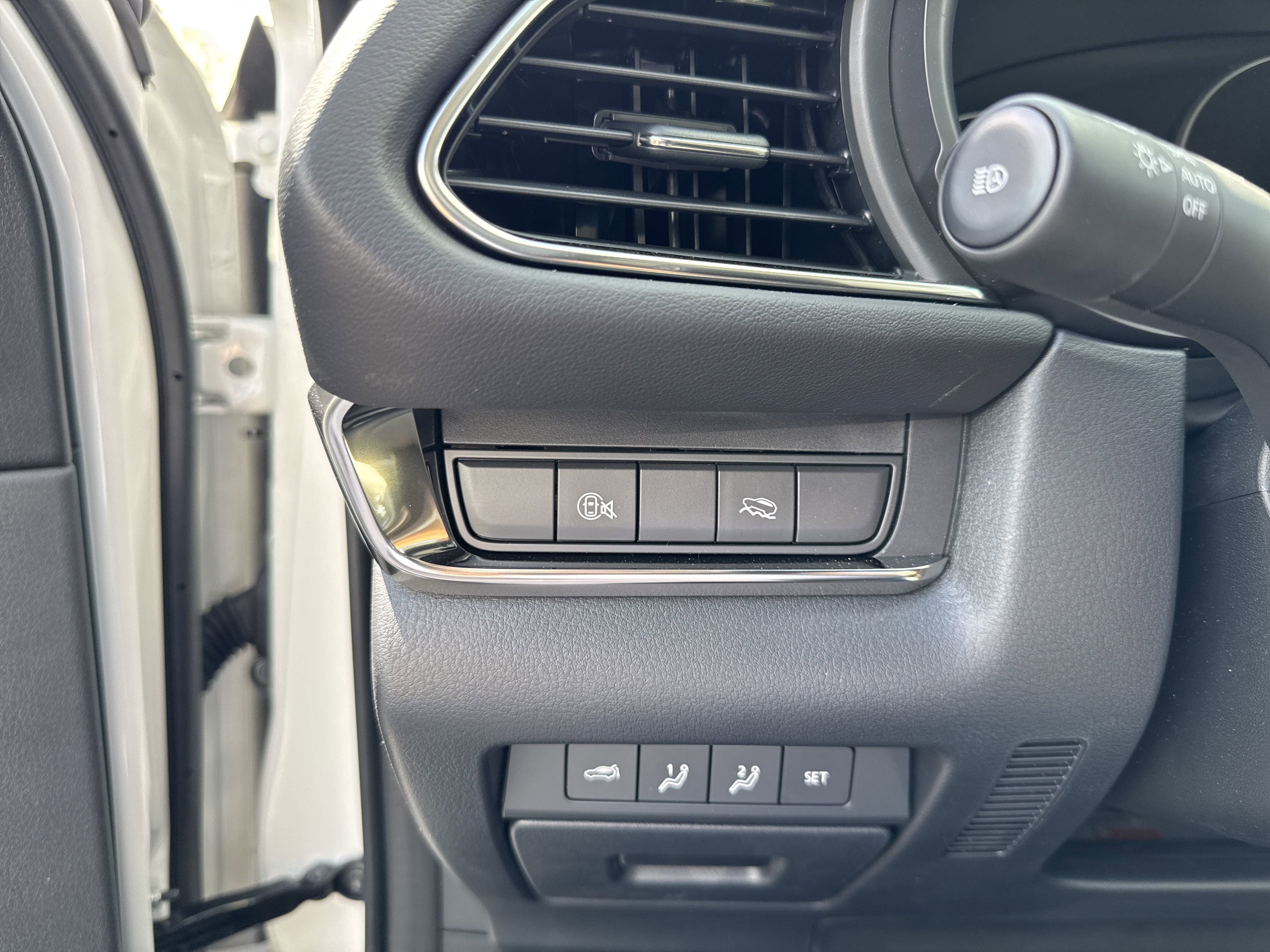 New 2025 MAZDA CX-30 2.5 Turbo w/ Premium Package image 17