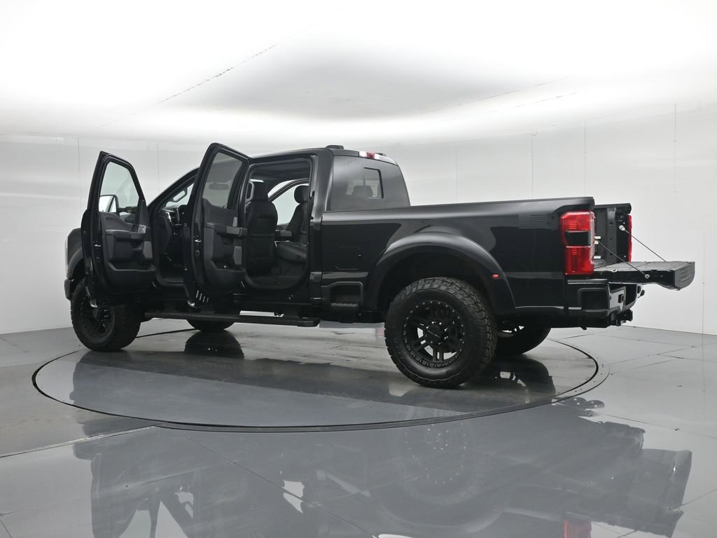 New 2026 Ford F250 Lariat w/ Black Appearance Package image 43