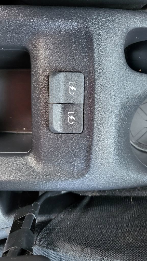 Used 2019 Nissan Kicks S image 24