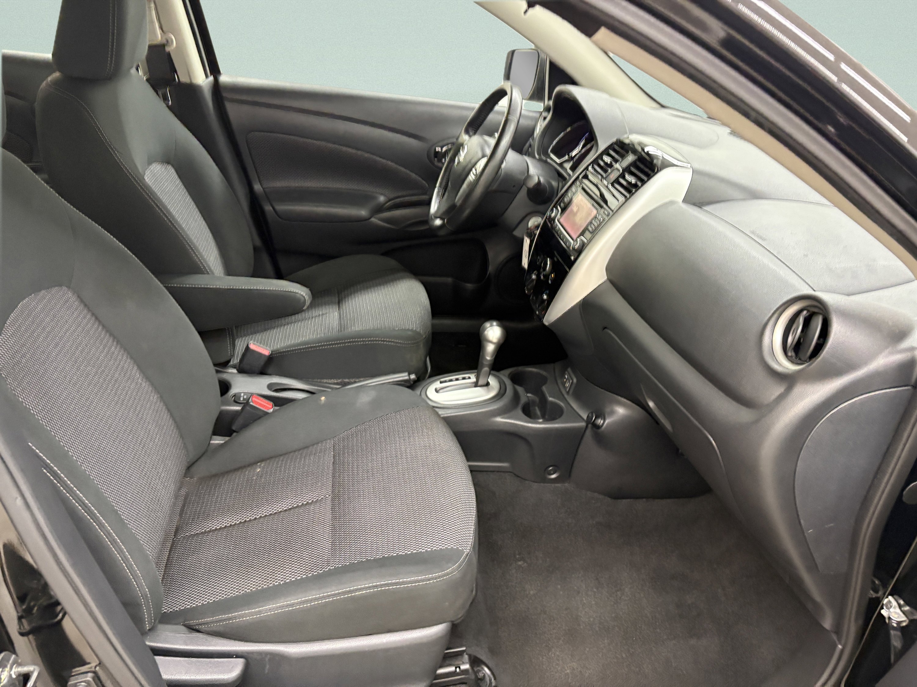 Used 2018 Nissan Versa SV w/ SV Special Edition Package image 20