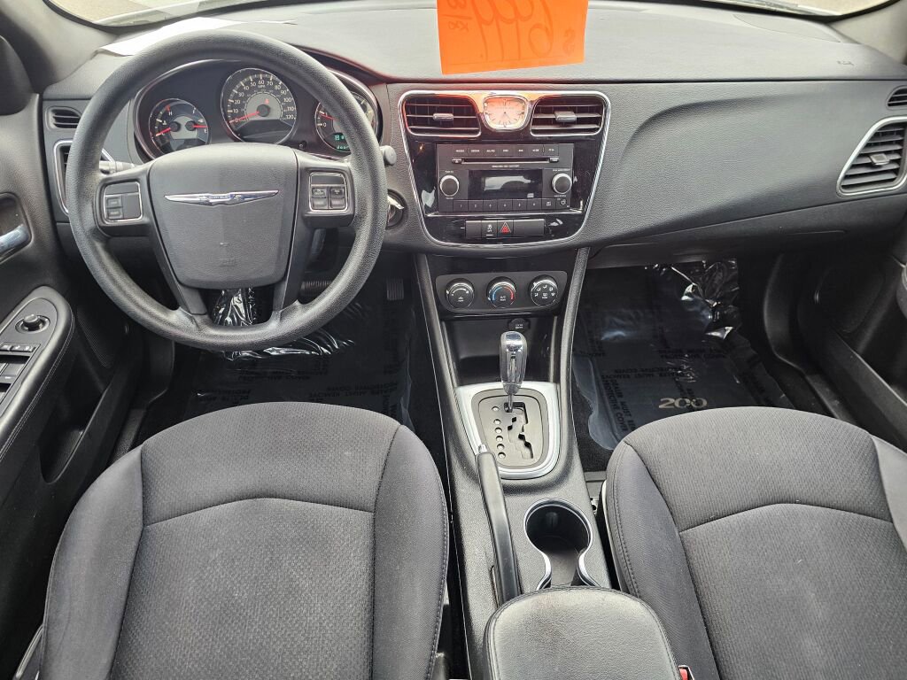 Used 2013 Chrysler 200 LX FWD image 22