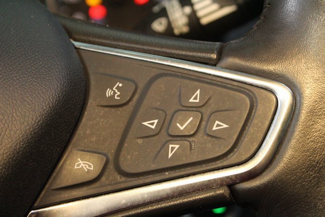 Used 2019 Chevrolet Equinox LT w/ Driver Convenience Package image 24