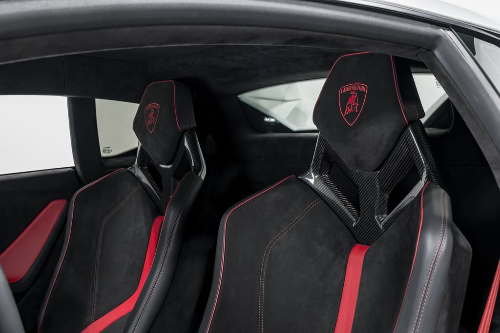 Used 2024 Lamborghini Huracan Tecnica RWD image 19