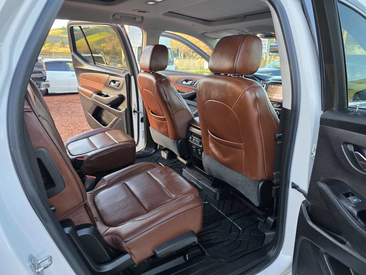 Used 2019 Chevrolet Traverse High Country w/ LPO, Floor Liner Package image 14
