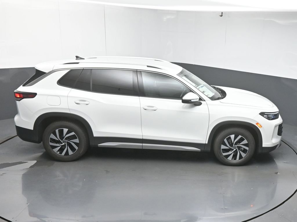 New 2026 Volkswagen Tiguan S FWD image 50
