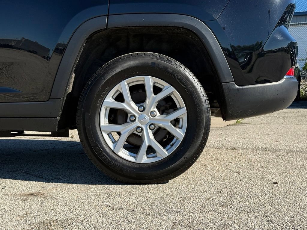 Used 2023 Jeep Grand Cherokee Limited AWD/4WD image 12