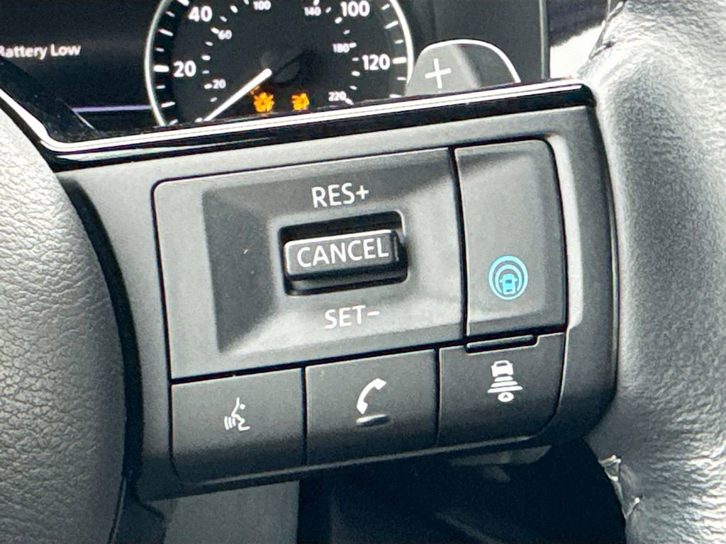 Used 2022 Nissan Pathfinder SL image 10