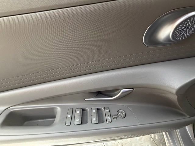 Used 2023 Hyundai Elantra SE FWD image 24