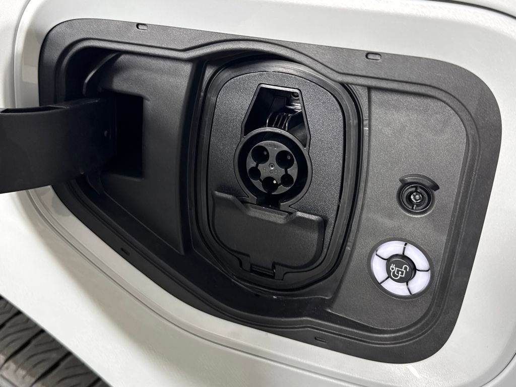 New 2025 Ford F150 Lightning Flash image 27