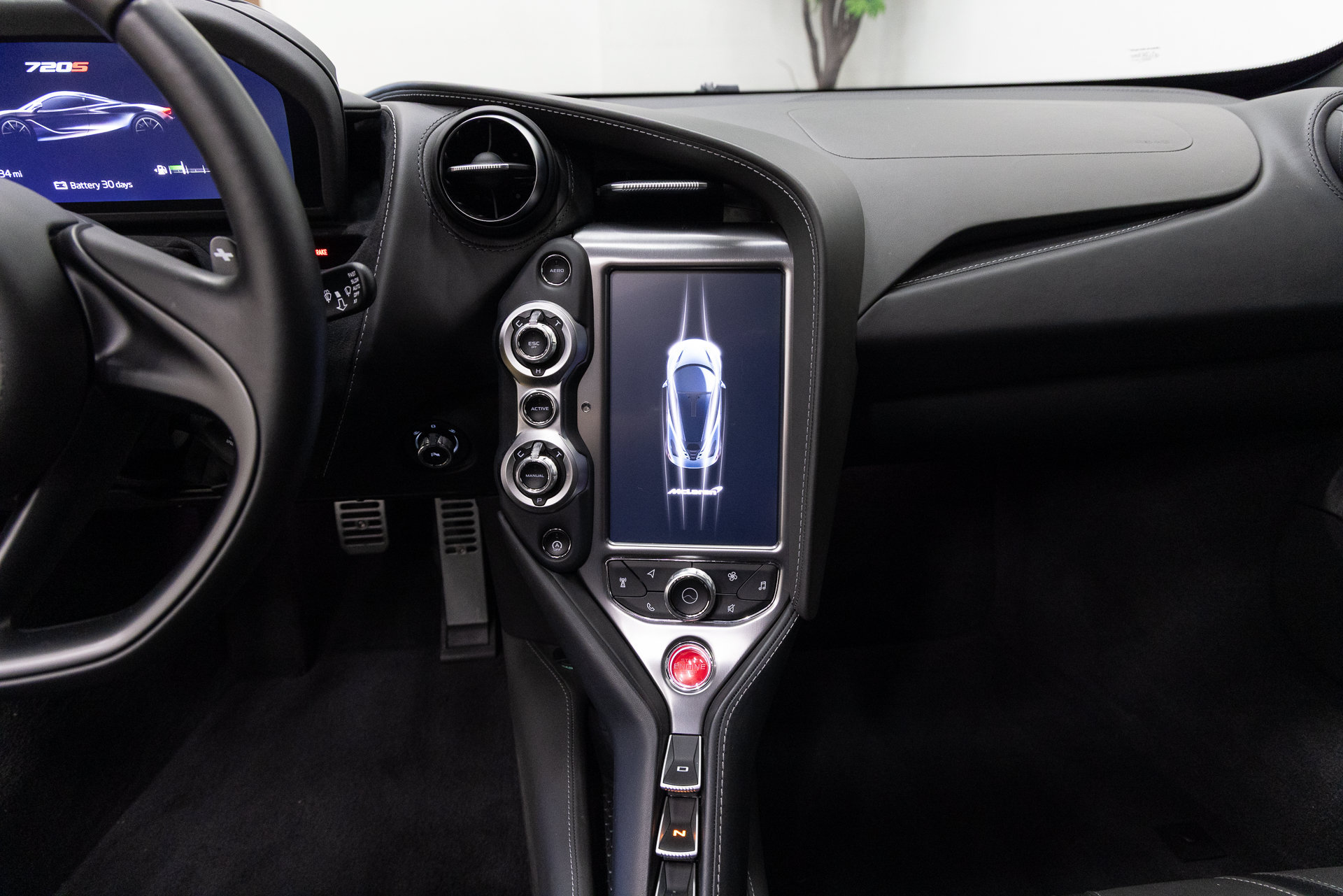 Used 2019 McLaren 720S Luxury RWD image 15