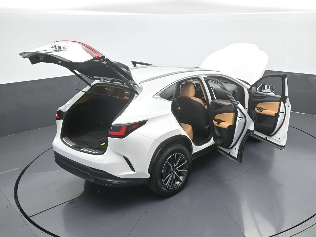 Used 2025 Lexus NX 250 FWD w/ Towing Package (2000 Lbs) image 66