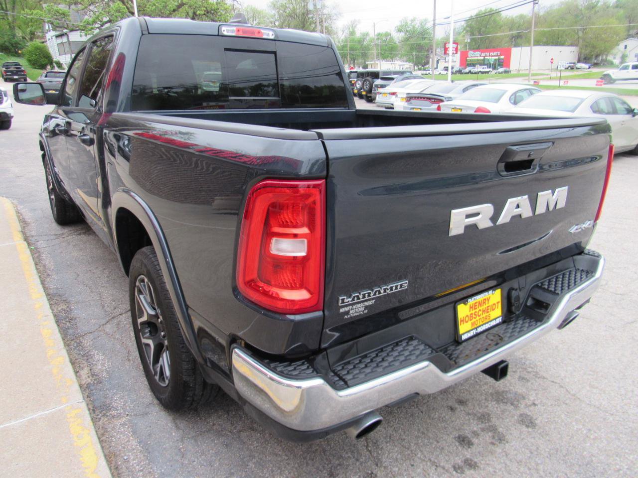 Used 2025 RAM 1500 Laramie AWD/4WD image 11