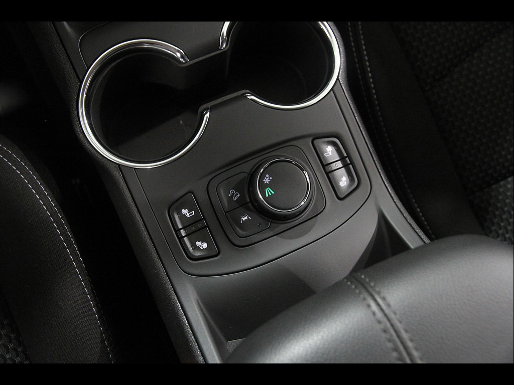 Certified 2023 GMC Terrain SLE w/ Driver Convenience Package FWD image 16